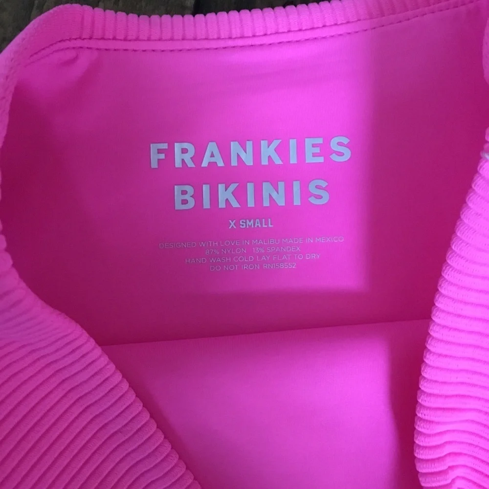 Frankie’s Bikinis Jenna Bright Pink Ribbed Bikini Bottoms Size XS